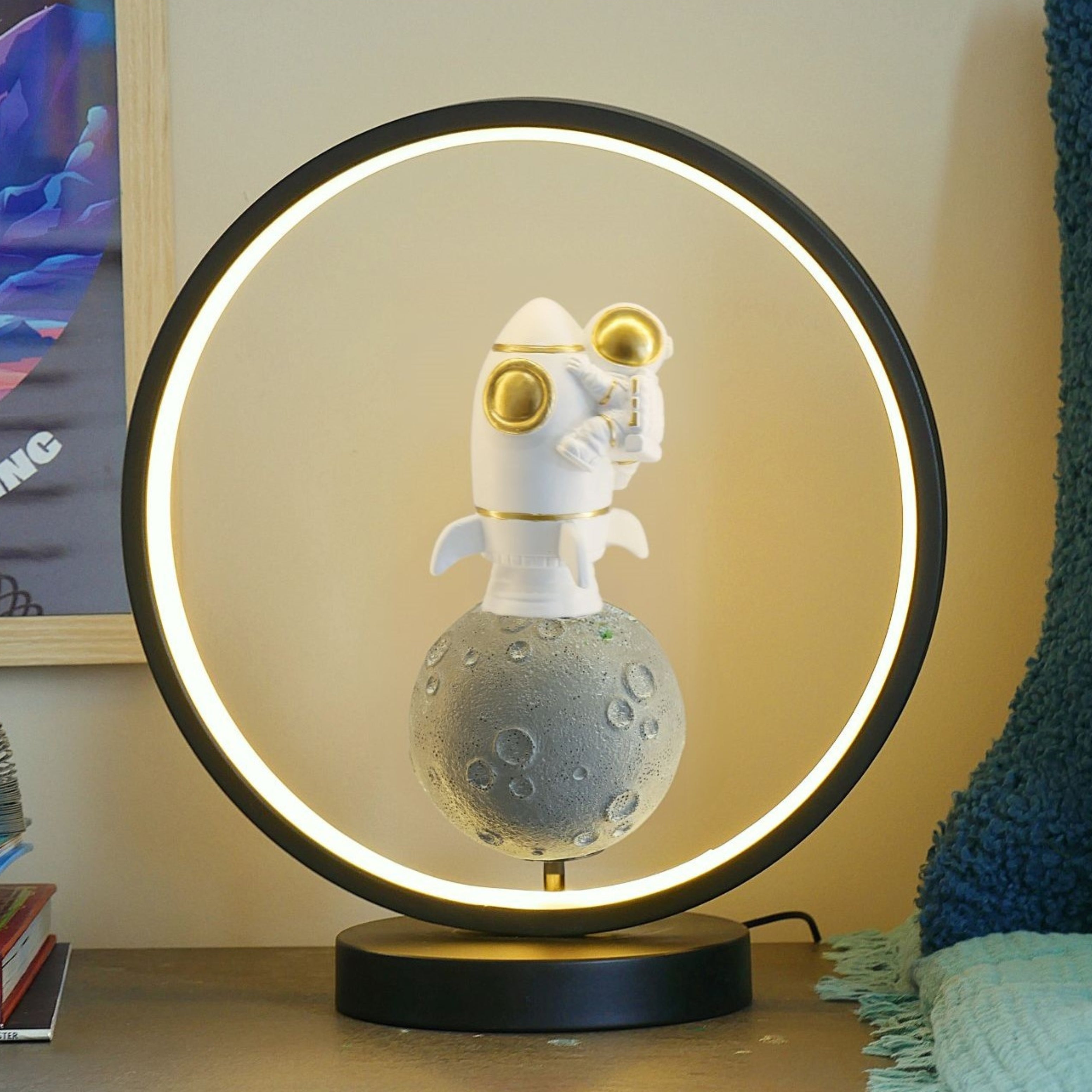 Astro Rocket - Astronaut figurine LED Ring Bedside Light