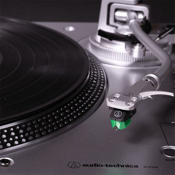 Audio-Technica DJ Turntable with Pitch Control - Silver - LP120XUSB -  Direct-Drive