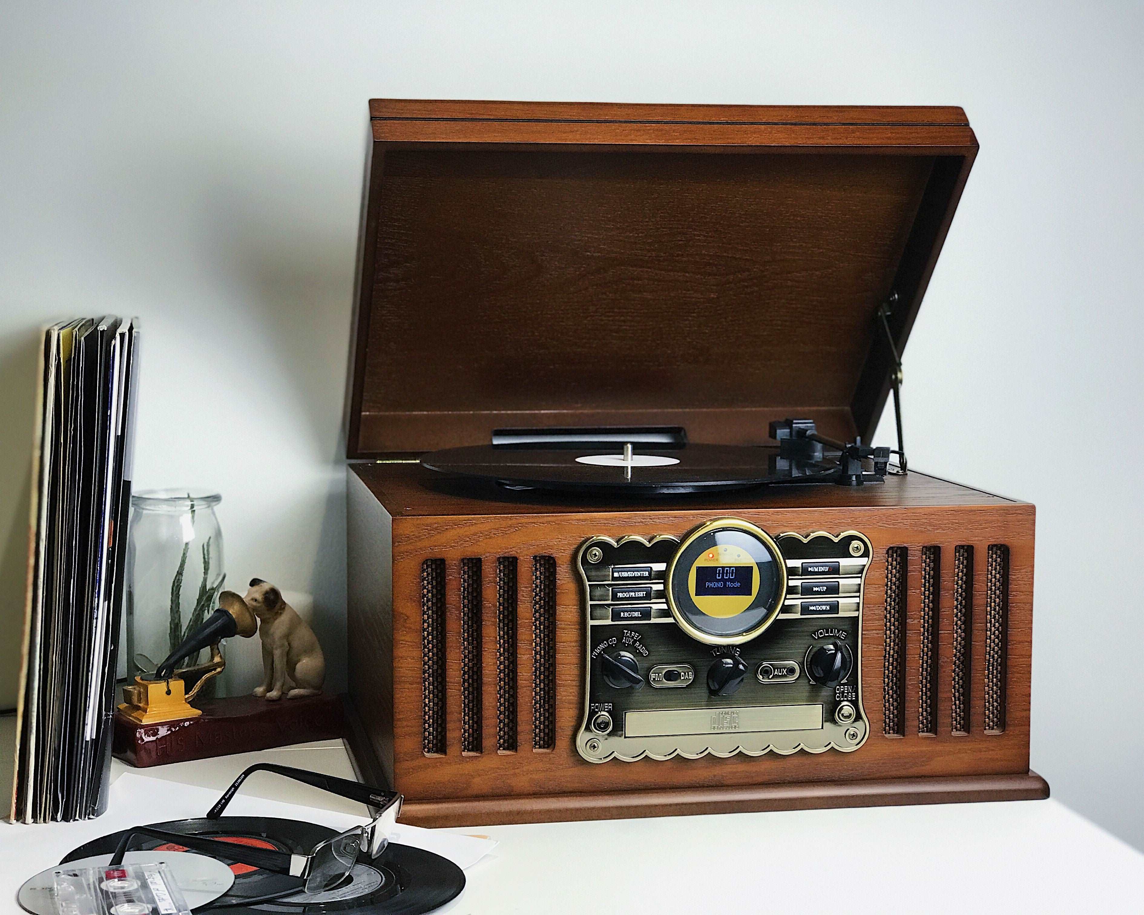 WESTMINSTER Nostalgia 3-Speed Record Player comes with DAB+ and FM Radio,  CD Player, Bluetooh, AUX-IN, Cassette Player & USB/SD MP3 Encoding/Playback