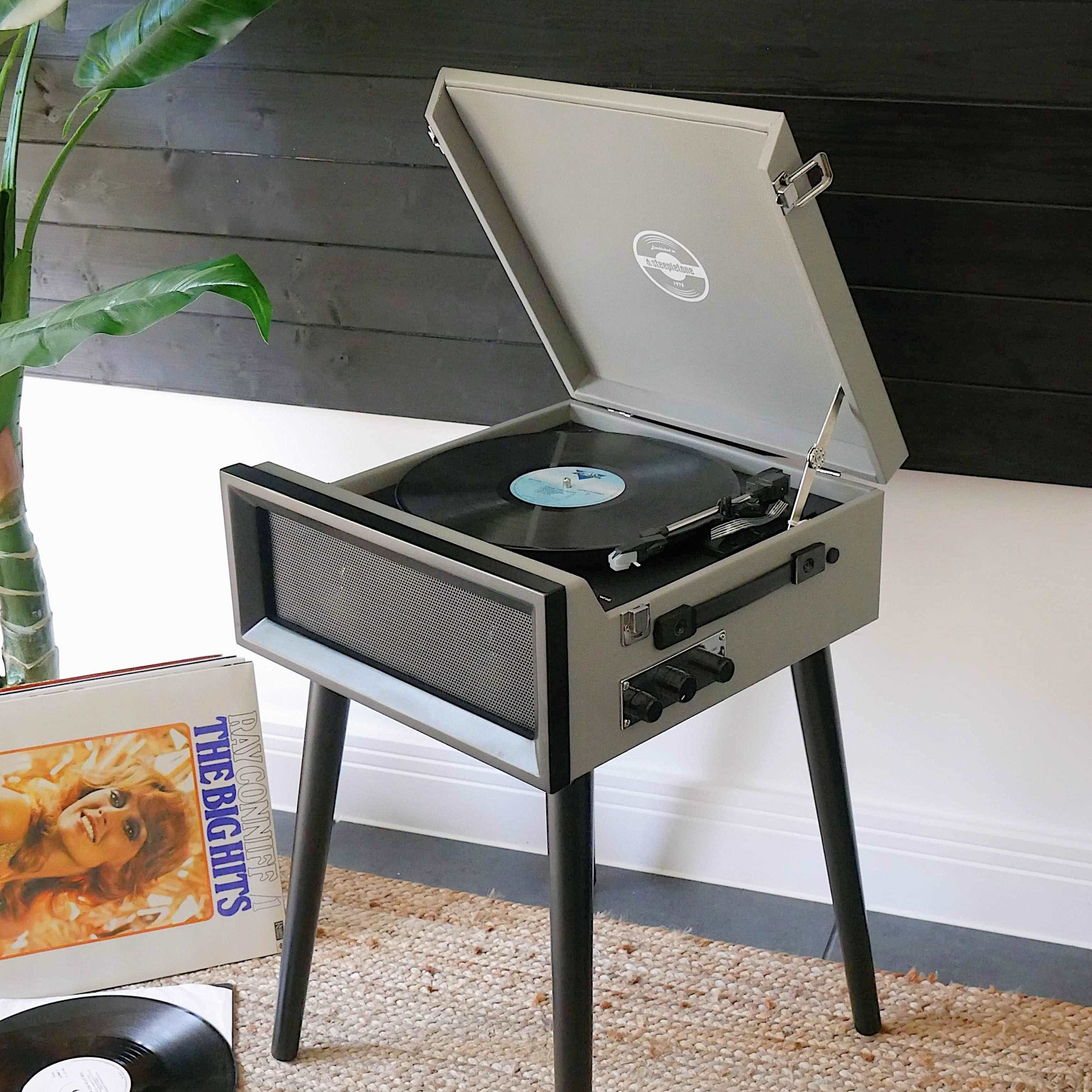 SRP1R XP Retro Style Record Player on Legs with Bluetooth